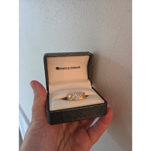 Gentlemen's 14K Yellow Gold Diamond Ring - Picture 1 of 4